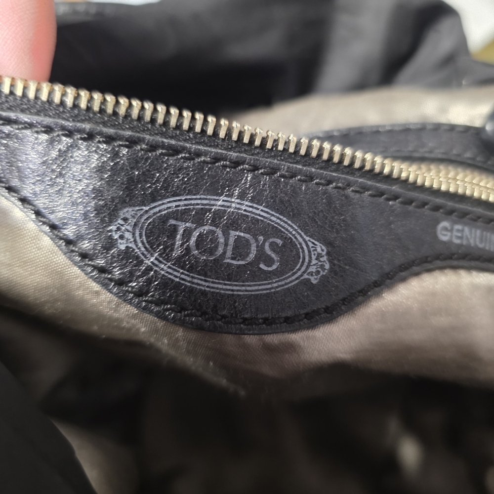 Tod's Black Nylon Puffer Tote Bag OD 18 – Leather Trim & Gold Hardware - Picture 8 of 8